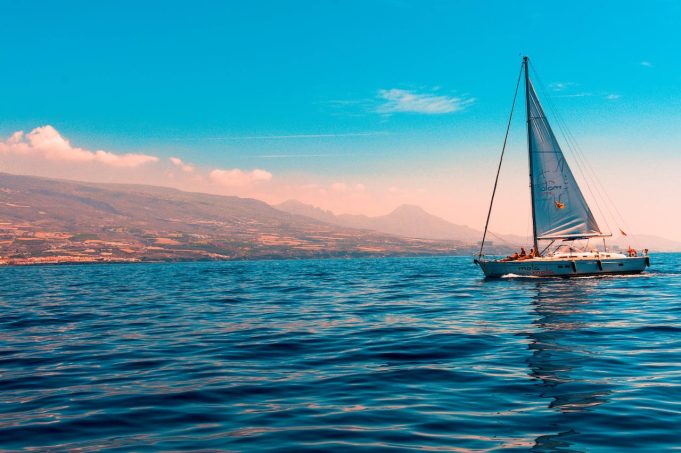 Denizin Tadını Çıkarın: Fethiye ve Göcek’te Tekne Kiralamanın Keyfi alohasailingtr.com1