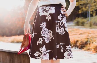 Antrasit Pamuklu Desenli Eşarp ve Bohem Mavi Tunik Modası gestueldesing5