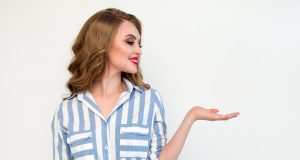 Tesettür Dış Giyim ve Tesettür Baş Örtüsü: Şıklık ve Zarafetin Tamamlayıcı Parçaları tofisa4